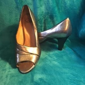 "Sofft" brand - Pewter Metallic - Peep Toe Pumps